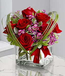 Anniversary Arrangement <Br><span>Complimentary Vase</span>