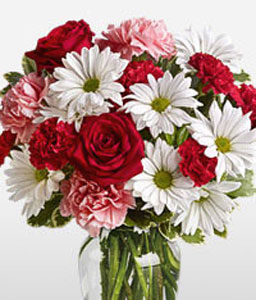 Enchanting Arrangement <Br><span>Complimentary Vase</span>