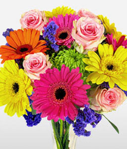 Spectacular Surprise<Br><span>Mixed Flowers Bouquet</span>