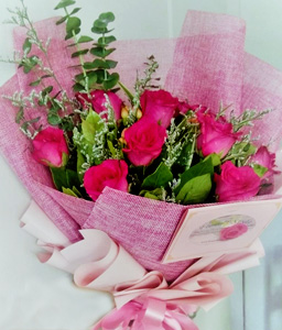 Dozen Pink Roses Hand Tied