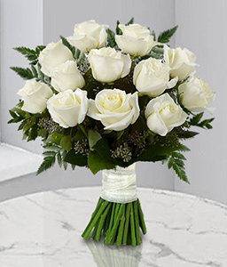 Ballet Blanc <Br><span>One Dozen Roses</span>