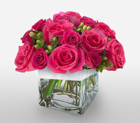 Lovers Posy-Pink,Rose,Arrangement