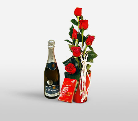 Hugs And Kisses-Red,Rose,Hamper,Champagne