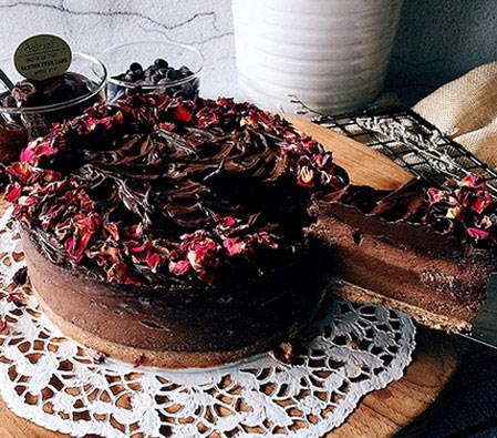 Round Chocolate Cheesecake - 35oz/1kg