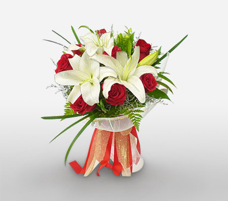 Christmas Wishes-Red,White,Lily,Rose,Bouquet