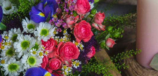 Send Handcrafted flowers and gifts in United States